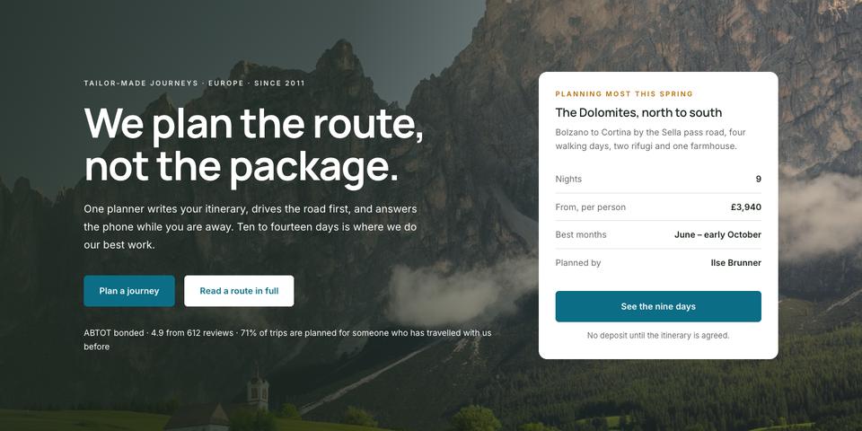 Tailor-made Travel template — Hero section